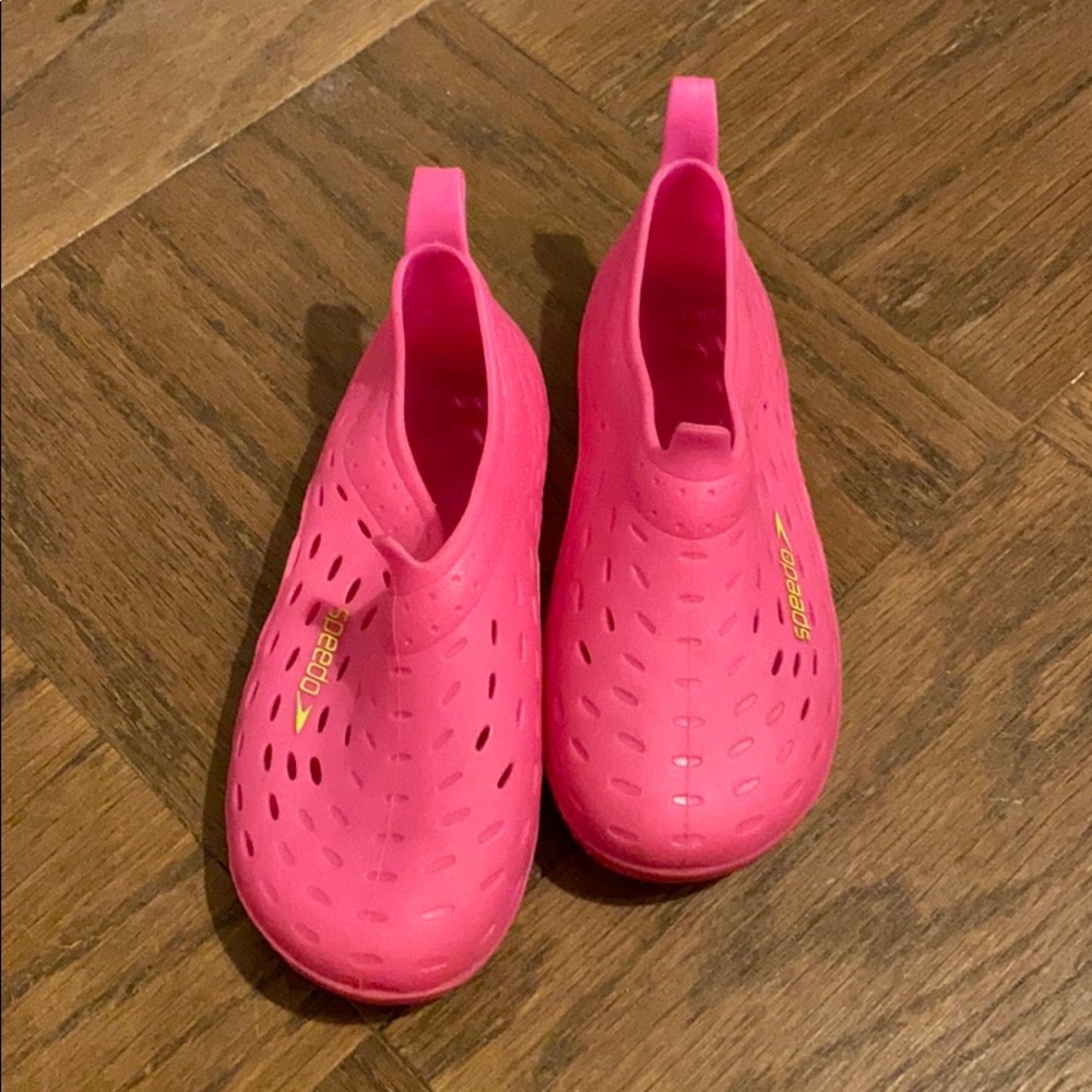 Girls speedo water shoes 9/10